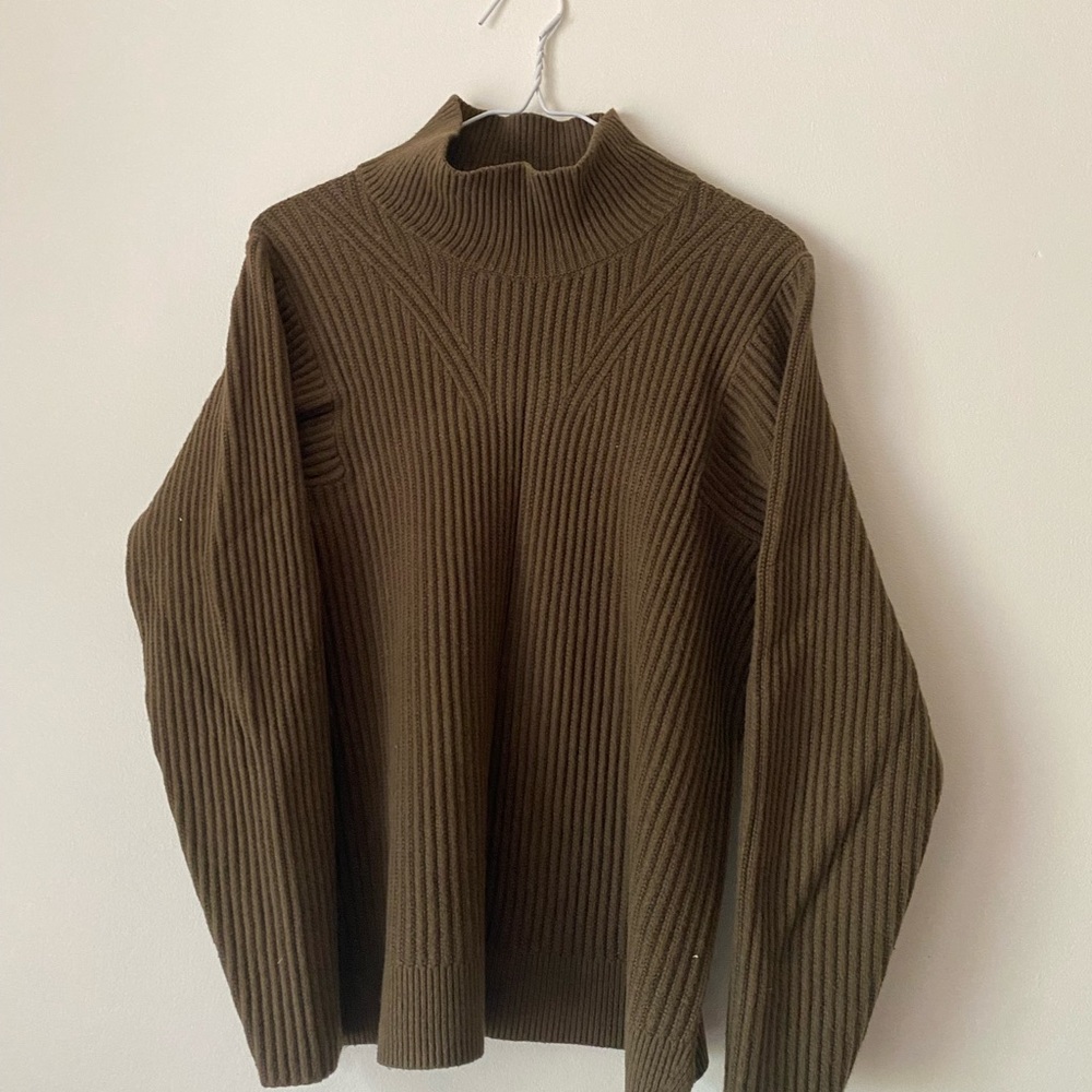 Banana Republic Men's Olive Turtleneck Sweater